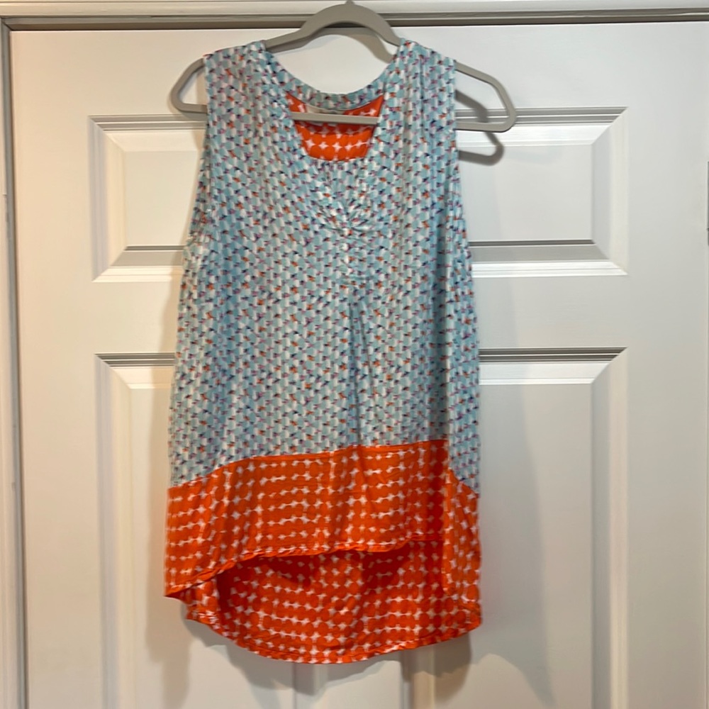 Biden sleeveless top